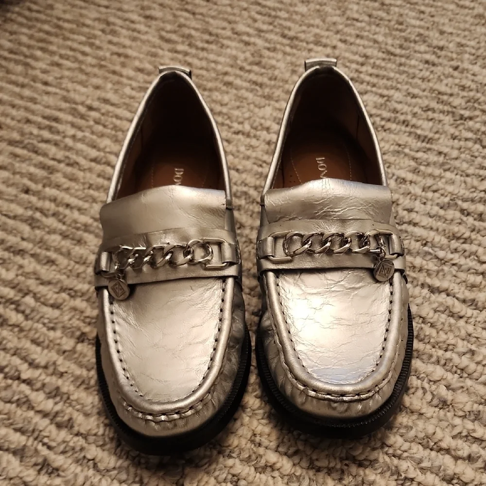 DONALD PLINER Leather Lissi Metallic Loafers Silver Size 6